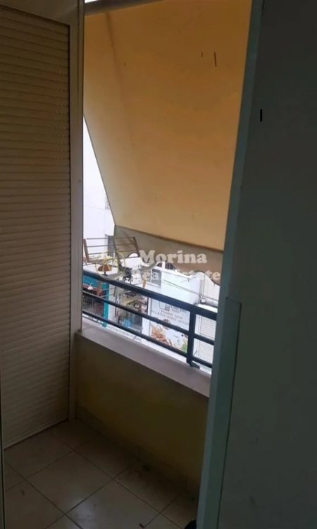 Tirane, jepet me qera apartament 1+1 , 54 m² 350 € (Yzberisht)