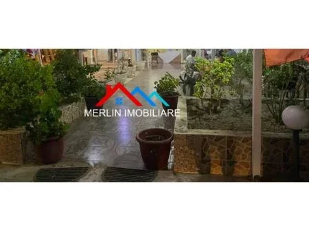 Tirane, Shitet Hotel me 6 Kate, 1.000 m² per 1.200.000 € (SHKEMBI I KAVAJES)