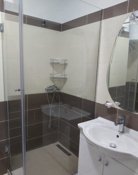 Tirane, jepet me qera apartament 2+1 Kati 5, 80 m² 600 € (Kodra e Diellit)