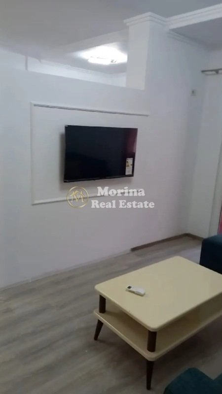 Tirane, jepet me qera apartament 1+1 Kati 4, 70 m² 550 € (Oxhaku)