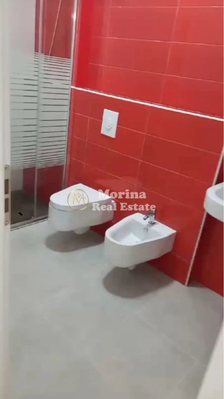 Tirane, jepet me qera apartament 1+1 Kati 4, 70 m² 550 € (Oxhaku)