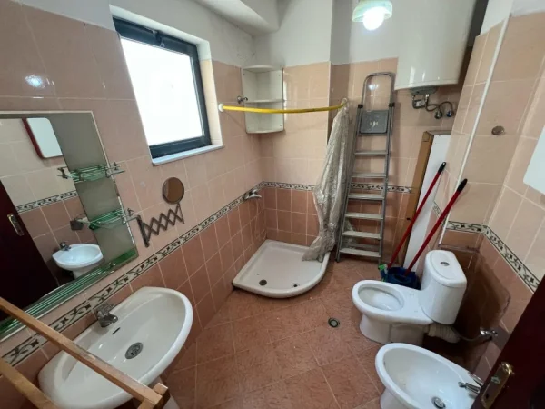 Tirane, shitet apartament 2+1+Aneks+Ballkon Kati 3, 118 m² (Rruga Thesari, Fresk)