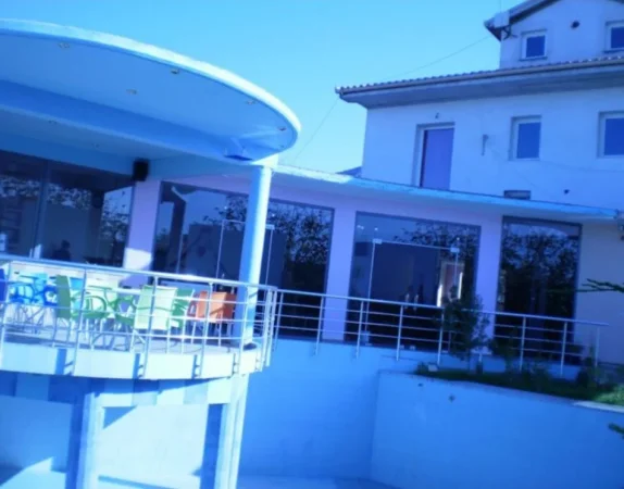 Elbasan, shitet Vile 3 Katshe , 400 m² 115.000 € 