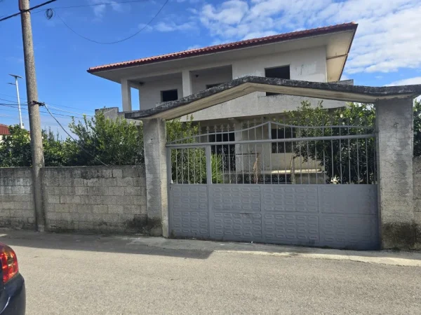 Fier, shes Vile 2 Katshe , 257 m² (Sheq i Madh)