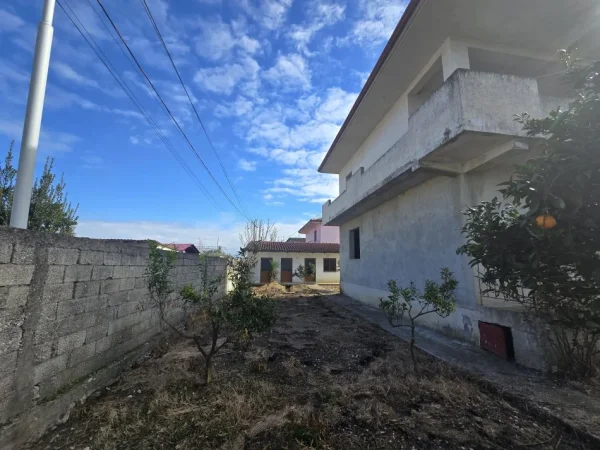 Fier, shes Vile 2 Katshe , 257 m² (Sheq i Madh)