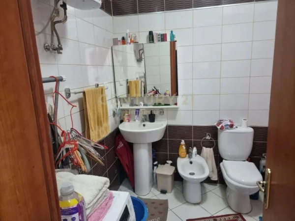 Tirane, shitet apartament Kati 6, 79 m² 98.300 €