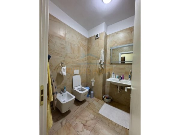 APARTAMENT 2+1 PER SHITJE , NE GRAND GALLERY YZBERISHT