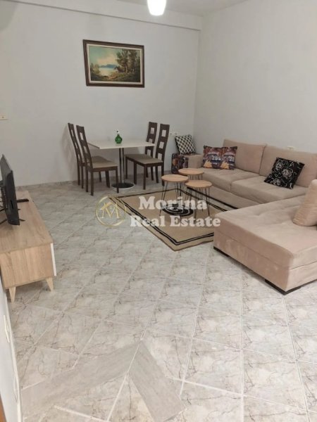 Tirane, jepet me qera apartament 1+1 Kati 3, 65 m² 350 € (Shkoze)