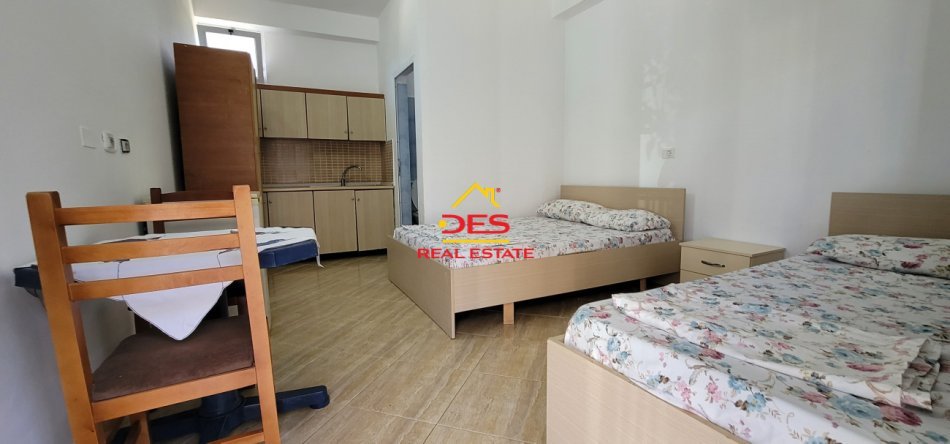 Vlore, jepet me qera dhome ne plazh 2 Katshe , 13.000 € (Rruga Dhimitër Konomi)