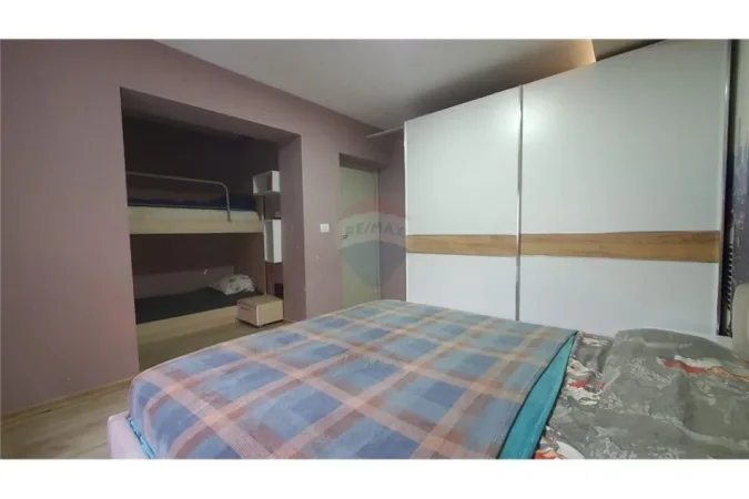 shitet , 72 m² 220.000 € (Shitet apartament 1+1 ne Myslym Shyri)