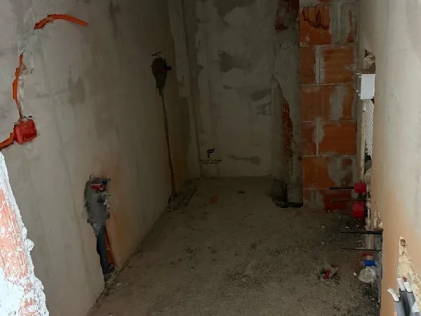 Tirane, shitet apartament 1+1+Ballkon Kati 5, 58 m² 98.000 € (5 MAJI)