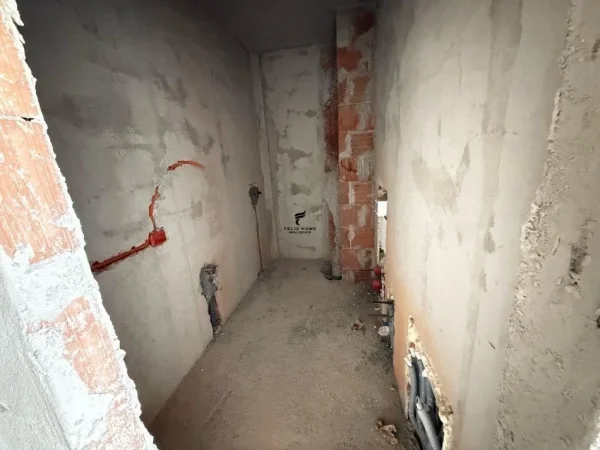 Tirane, shitet apartament 1+1+Ballkon Kati 5, 58 m² 98.000 € (5 MAJI)