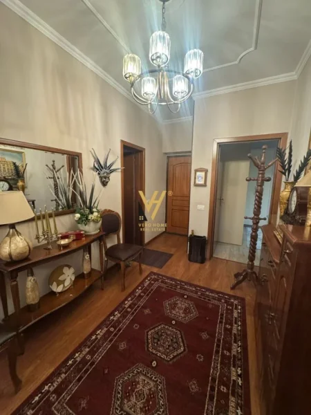 Tirane, shitet apartament 3+1+Ballkon Kati 2, 110 m² 320.000 € (QENDER)