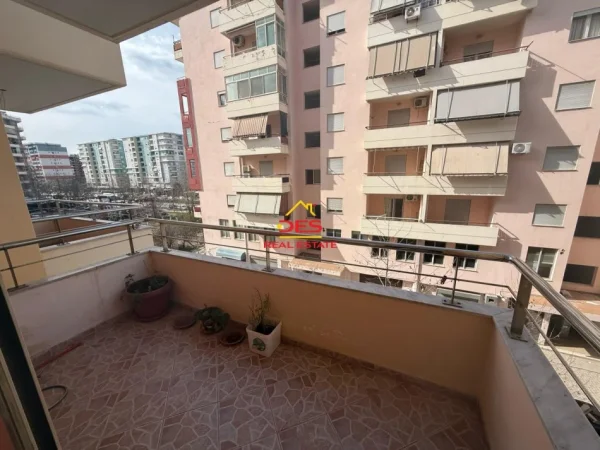 Vlore, shitet apartament 2+1+Ballkon Kati 4, 116 m² (Rruga Gjergj Arianiti)