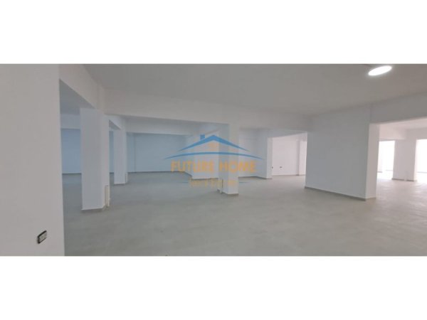 Tirane, jepet me qera ambjent biznesi Kati 1, 980 m² 6.500 € (Rruga Dritan Hoxha)