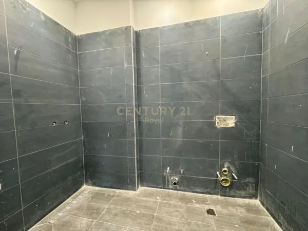 Tirane, shitet apartament 3+1 Kati 2, 147 m² 286.650 € 