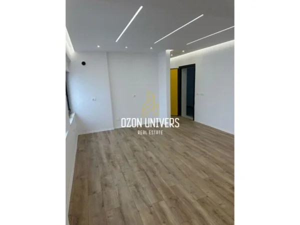 Tirane, shitet apartament 1+1 Kati 4, 65 m² 
