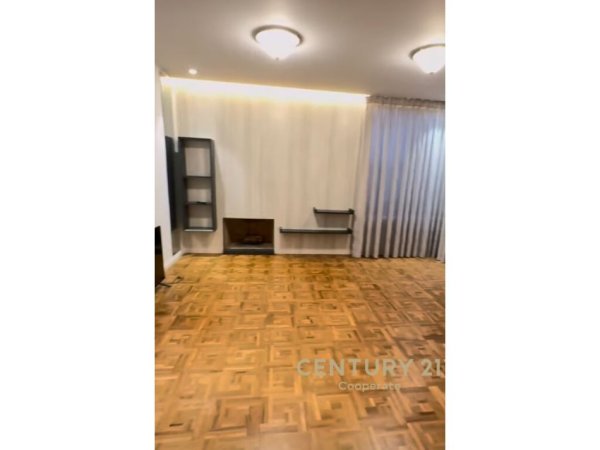 Tirane, jepet me qera Vile 2 Katshe Kati 2, 540 m² (GREEN REZIDENCE NE BERZHITE)