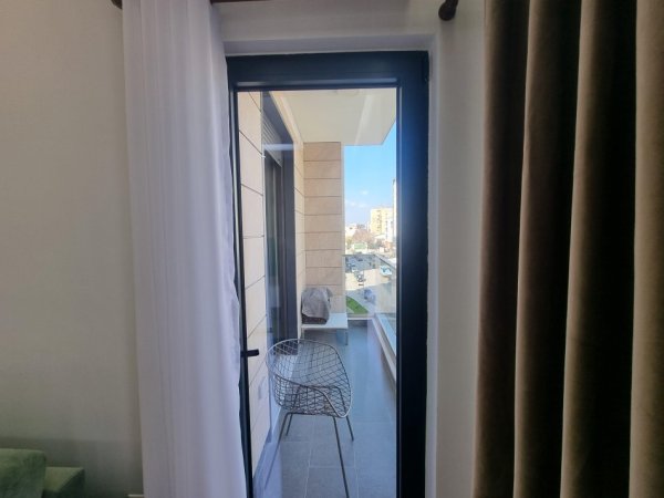 APARTAMENT 2+1 ME QERA PORCELAN KOMPLEKSI ERLI