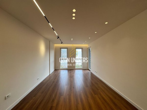 Tirane, jepet me qera apartament 2+1+Ballkon Kati 4, 113 m² 500 € (Univers City, pranë QTU-së)
