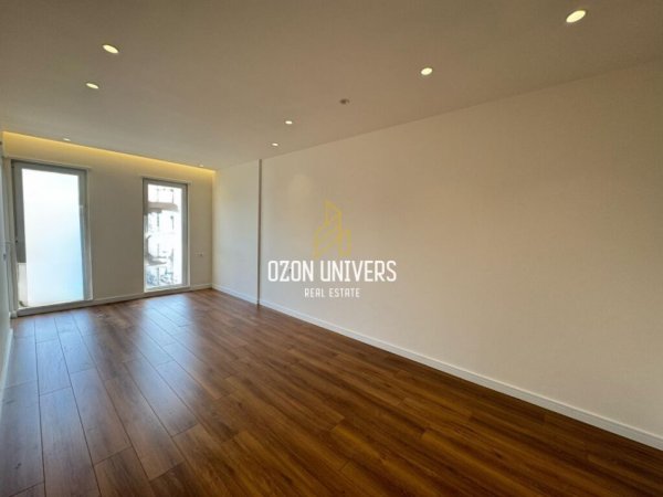 Tirane, jepet me qera apartament 2+1+Ballkon Kati 4, 113 m² 500 € (Univers City, pranë QTU-së)