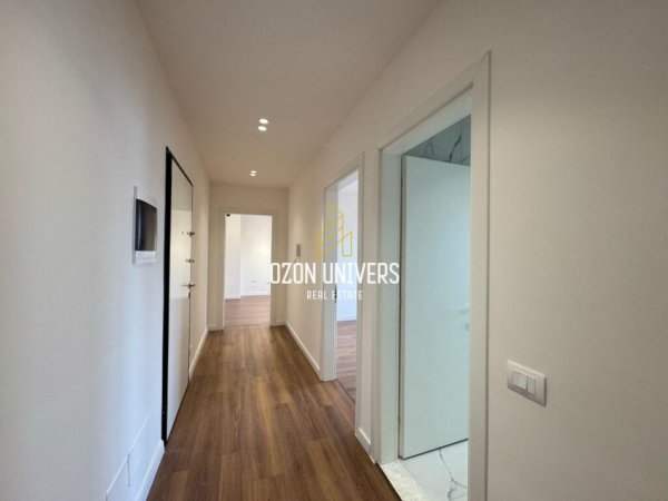 Tirane, jepet me qera apartament 2+1+Ballkon Kati 4, 113 m² 500 € (Univers City, pranë QTU-së)
