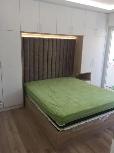 Tirane, jepet me qera apartament 1+1+Ballkon Kati 3, 60 m² 600 € (Komuna e Parisit, prane Kristal Center)