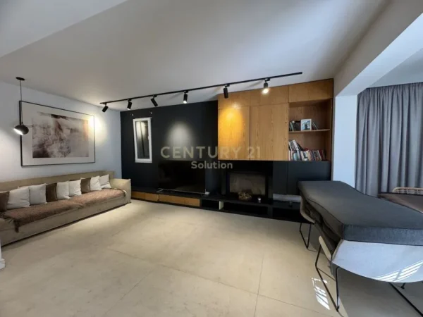 Durres, shes Vile 3+1+Aneks+Ballkon Kati 2, 200 m² 500.000 € (Qerret)