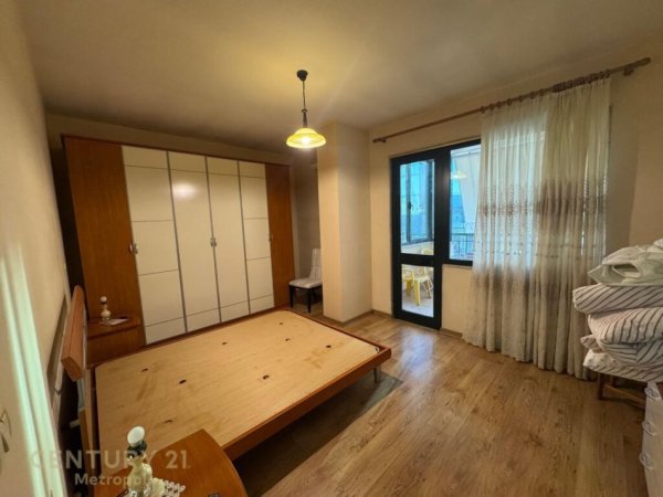Tirane, jap me qera apartament 2+1+Aneks+Ballkon Kati 7, 125 m² 1.000 € (Bulevardi Dëshmorët e Kombit)