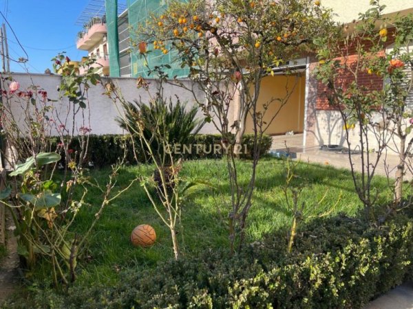 Tirane, jepet me qera Vile 3 Katshe Kati 3, 465 m² 3.500 € (Selite)