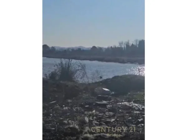 Tirane, shes toke , 169.000 m² 1.900.000 € (Patok)