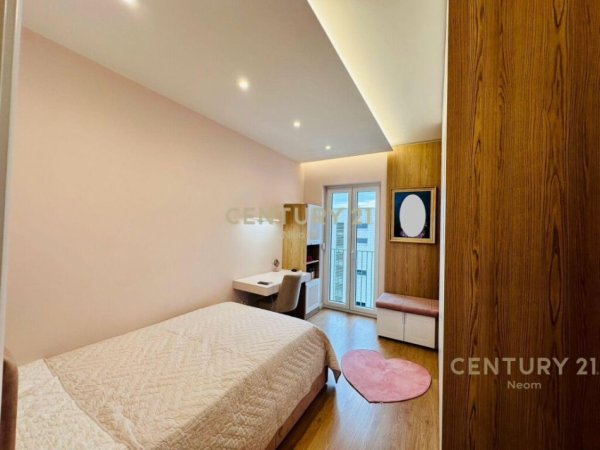 Tirane, jepet me qera apartament 3+1+Aneks+Ballkon Kati 2, 125 m² 1.500 € (REZIDENCA PARK LIFE, LIQENI I THATE)