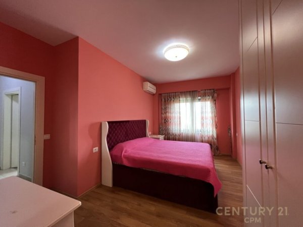Tirane, jepet me qera apartament 3+1+Aneks+Ballkon Kati 7, 128 m² 1.100 € (Zogu i zi)