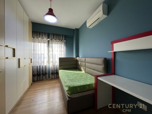 Tirane, jepet me qera apartament 3+1+Aneks+Ballkon Kati 7, 128 m² 1.100 € (Zogu i zi)