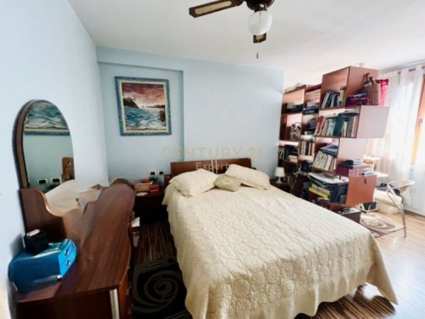 Tirane, jepet me qera apartament 2+1+Aneks+Ballkon Kati 5, 143 m² 650 € (Qsut)