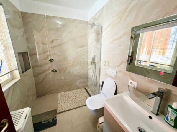 Tirane, jepet me qera apartament 2+1+Aneks+Ballkon Kati 5, 143 m² 650 € (Qsut)
