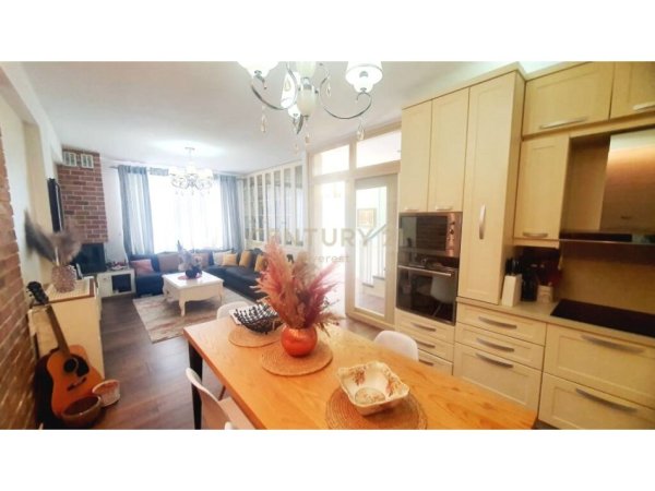 Tirane, shes apartament Dublex Kati 1, 125 m² 300.000 € (Kodra e Diellit)