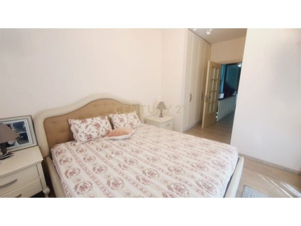 Tirane, shes apartament Dublex Kati 1, 125 m² 300.000 € (Kodra e Diellit)