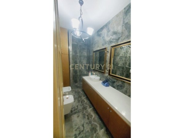 Tirane, shes apartament Dublex Kati 1, 125 m² 300.000 € (Kodra e Diellit)
