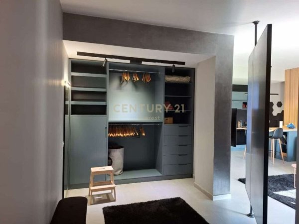 Tirane, jepet me qera apartament 1+1+Aneks+Ballkon Kati 9, 56 m² 900 € (RRUGA E KOSOVAREVE)