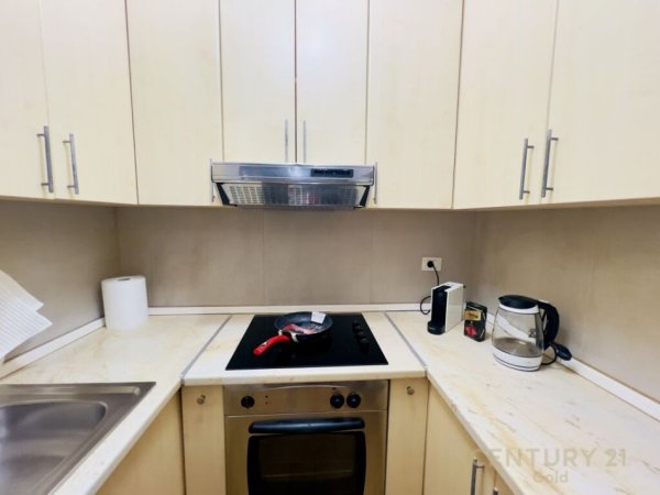 Tirane, jepet me qera apartament 1+1+Aneks+Ballkon Kati 4, 65 m² 650 € (Myslym Shyri)