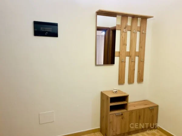 Tirane, jepet me qera apartament 1+1+Aneks+Ballkon Kati 4, 65 m² 650 € (Myslym Shyri)
