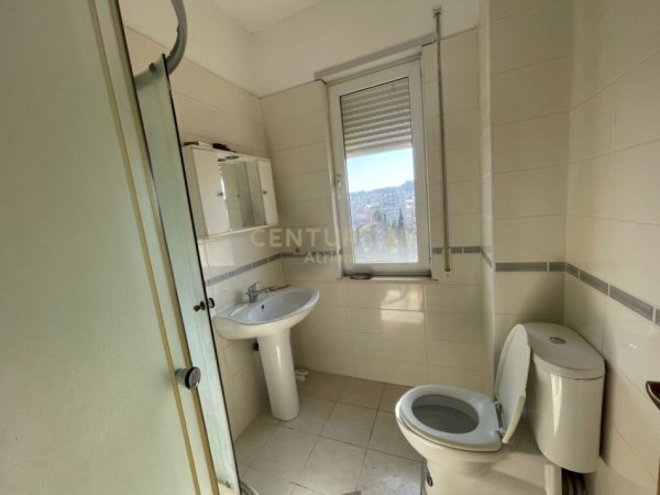 Tirane, shes apartament 2+1+Aneks+Ballkon Kati 8, 105 m² 168.000 € (Qytet Studenti)