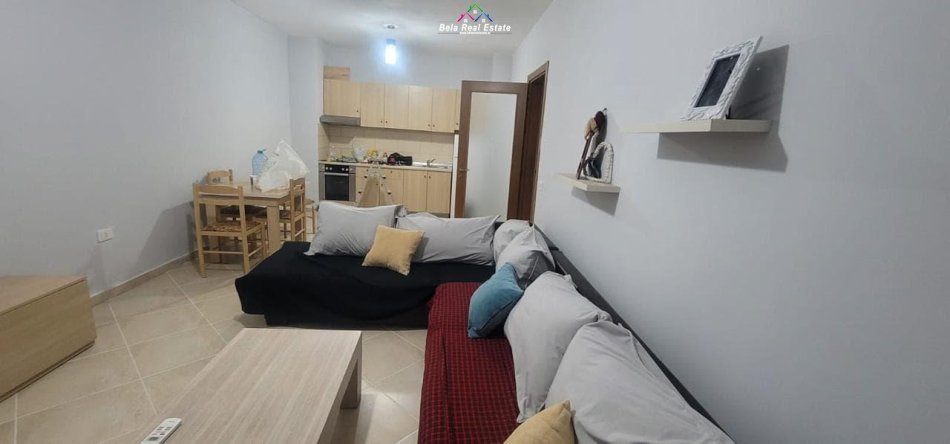 Tirane, jepet me qera apartament 2+1 Kati 2, 90 m² 500 € (jordan misja)