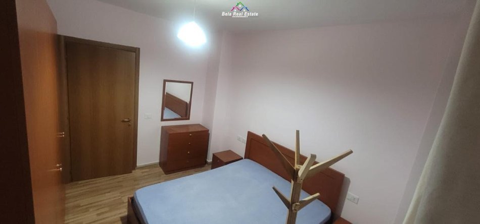 Tirane, jepet me qera apartament 2+1 Kati 2, 90 m² 500 € (jordan misja)