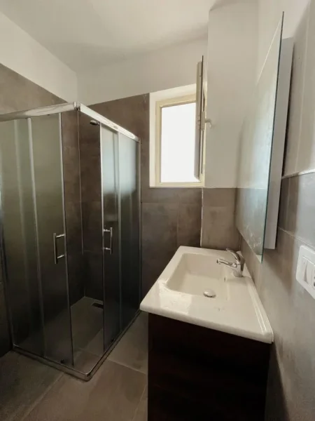 Durres, shitet apartament 1+1+Ballkon Kati 5, 73 m² 120.000 € 