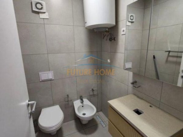 Tirane, jap me qera apartament 2+1+Ballkon Kati 6, 94 m² 700 € (Kompleiksi Fiori di Bosco)