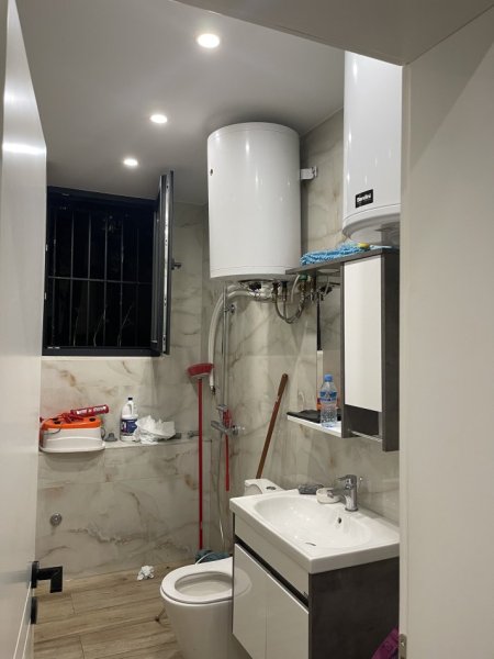 Tirane, jepet me qera dyqan Kati 0, 50 m² 600 € (Stadiumi Dinamo)