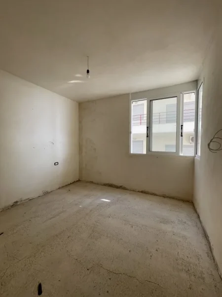 Sarande, shitet apartament 1+1+Ballkon Kati 5, 84 m² 115.000 € (Rruga butrinti)