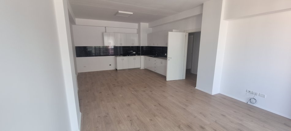 Jepet me qera 2+1 Kati 4, 117 m² 1.250 € (Janos hunyadi)